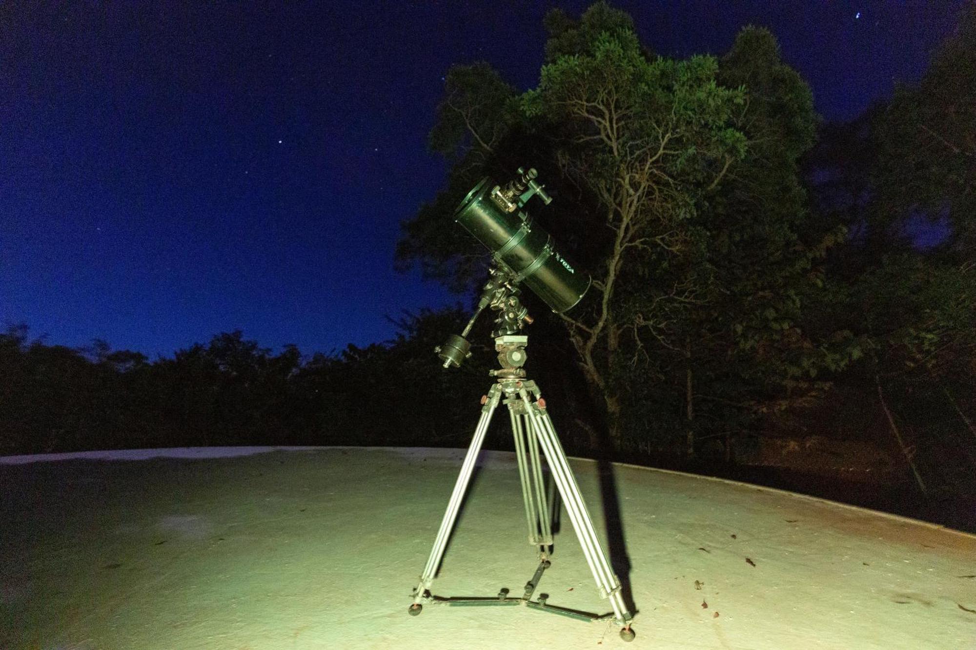 Floresta Encantada Telescopio,Fogueira, Riacho Chapada dos Guimarães 외부 사진